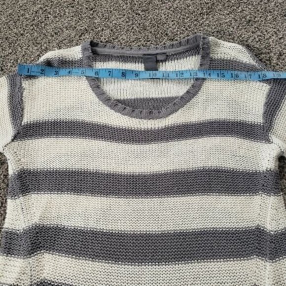 Striped‎ Gray White Sweater Anthropologie Quinn - Picture 6 of 11